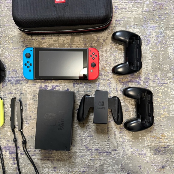 Nintendo Switch with Neon Red and Blue Joy-Cons - Picture 4 of 6